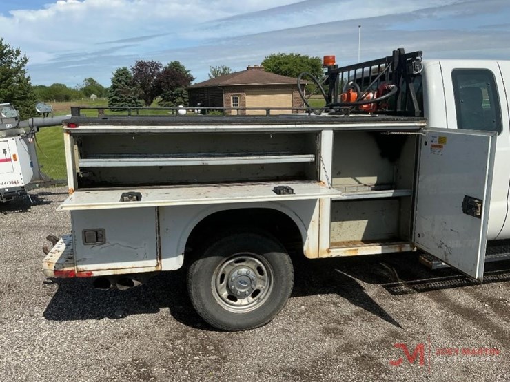 2012-ford-f250-xl-image-13