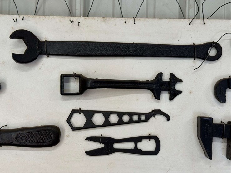 collection-of-cast-iron-wrenches-image-8