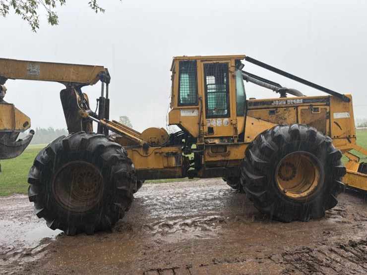 1996-deere-748g-image-6