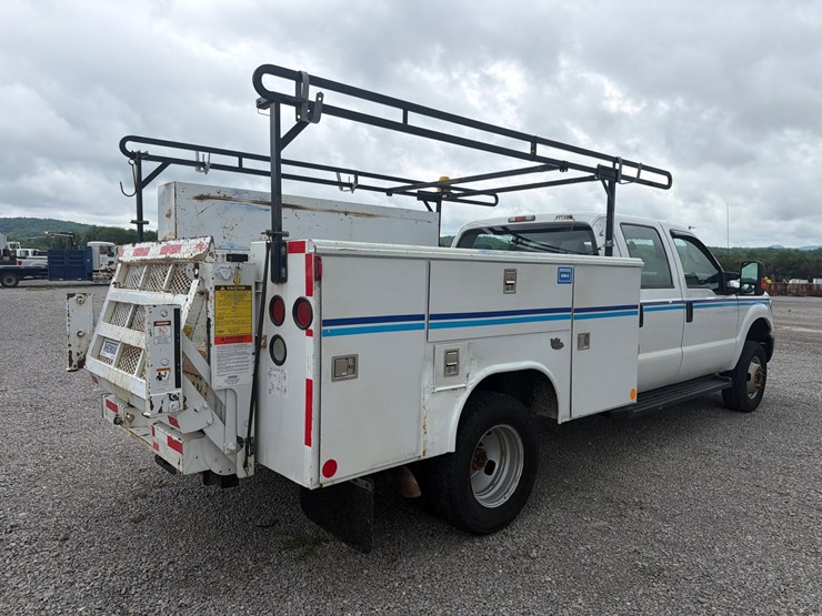 ford-f350-xl-image-4