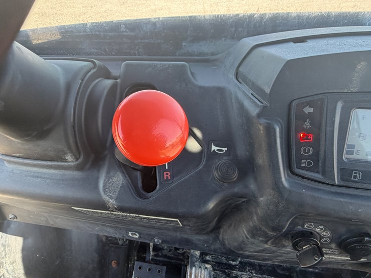 kubota-rtvx1140-image-16