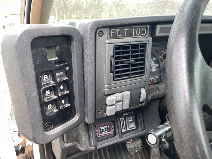 #4157-•-2000-gmc-c7500-(has-wi,-title)-image-93