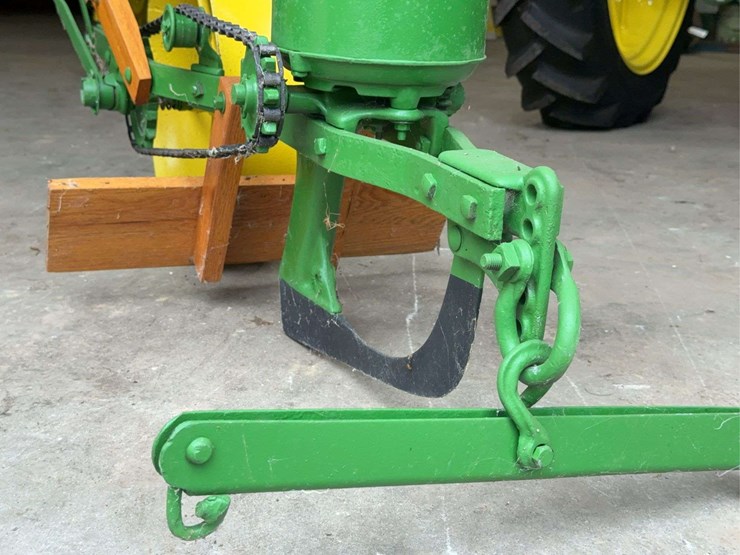 john-deere-deere-&-mansur-co.-hand-push-planter-image-15