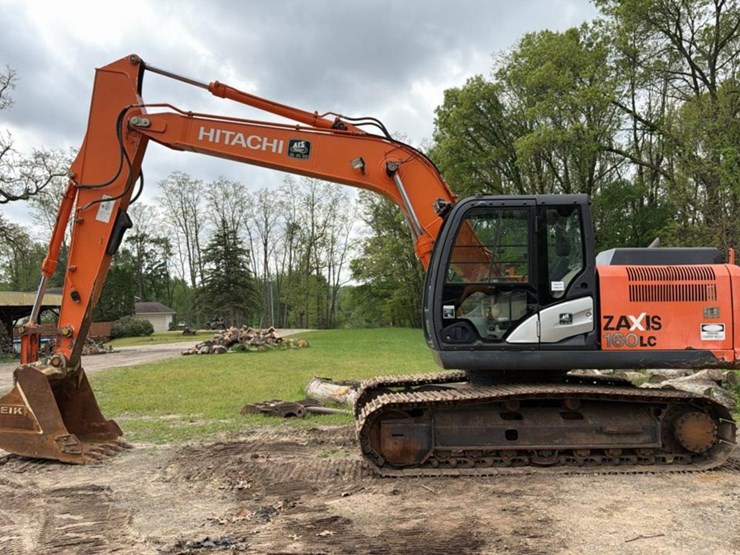 2012-hitachi-zx160-image-2