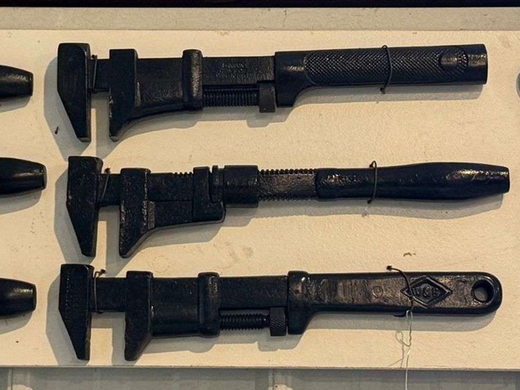 collection-of-wrenches-and-screwdrivers-image-1