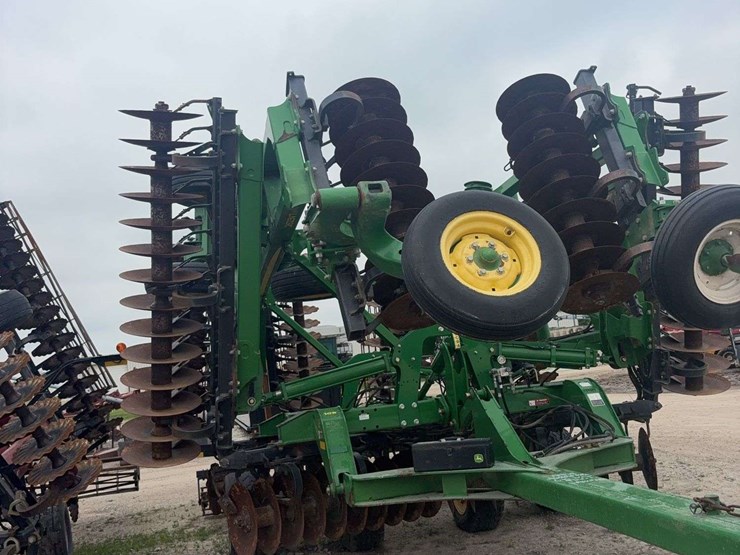 2013-john-deere-2623-image-4