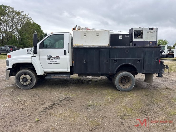2003-gmc-c5500-service-truck-image-5