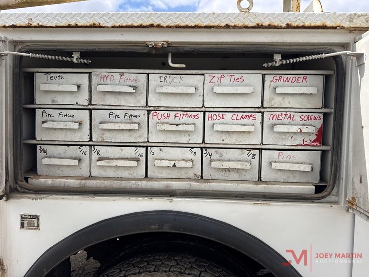 2004-international-durastar-4300-image-28