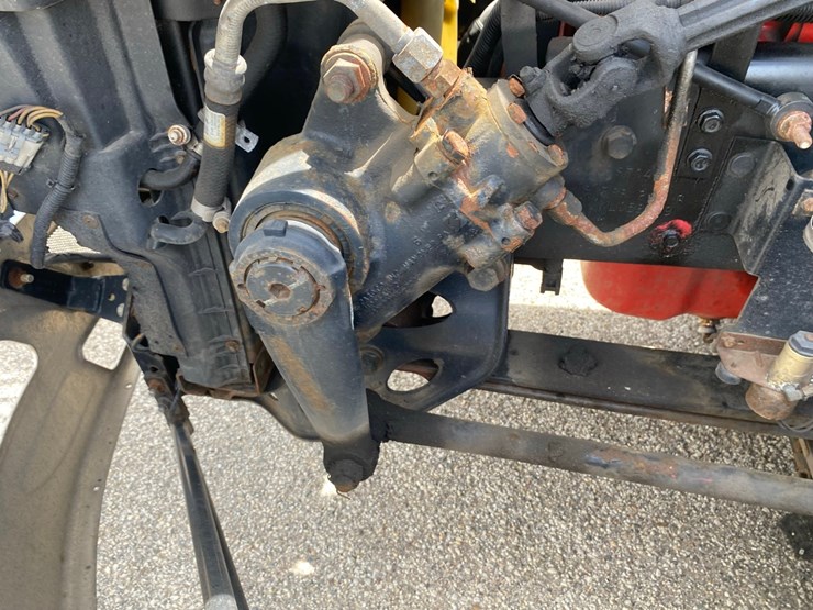 2019-international-lt625-day-cab-semi-tractor-image-36