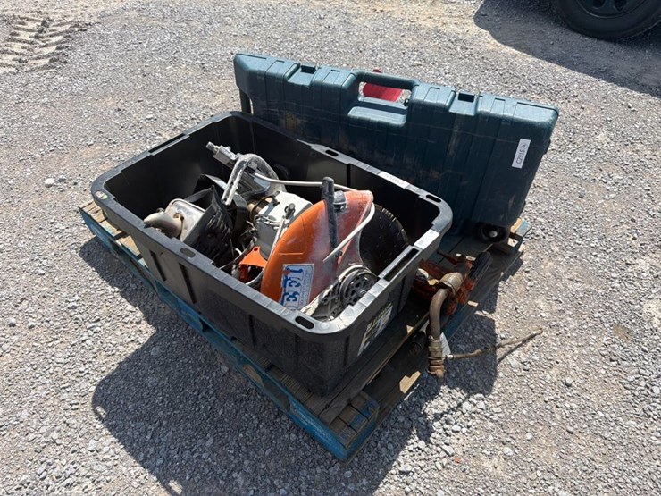 #10-•-pallet-of-misc-tools-image-1
