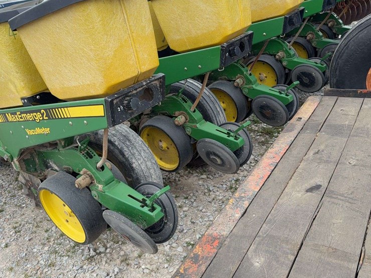 john-deere-7200-image-7