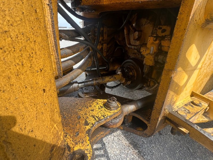 1992-john-deere-644-image-21
