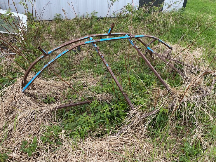 #3586-•-assorted-scrap-metal,-gate-parts,-guard-rails-and-more-image-12
