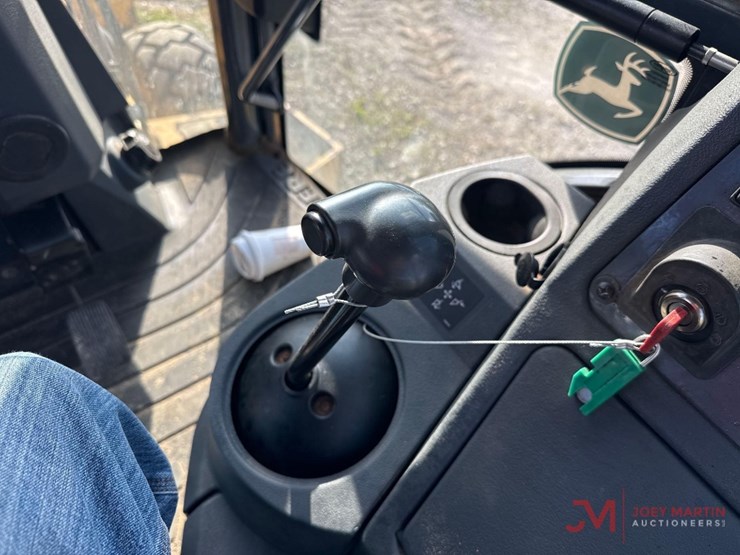 2013-deere-310k-ep-image-32