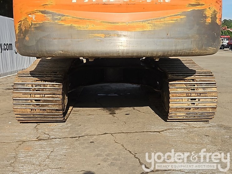 2018-hitachi-zx350-image-16