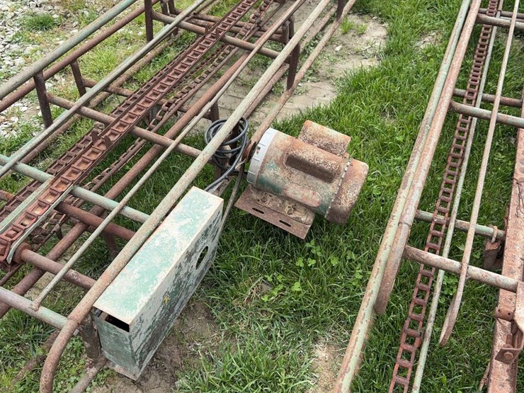 hay-elevator-with-chain-and-electric-motor,-approx.-70ft,-in-working-order-when-took-down-image-4