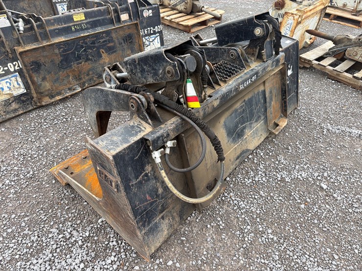 #83-•-cat-grapple-bucket-image-4