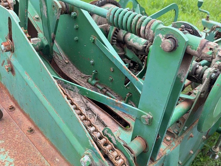 john-deere-24t-image-4