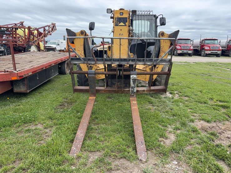 2006-caterpillar-560b-image-2