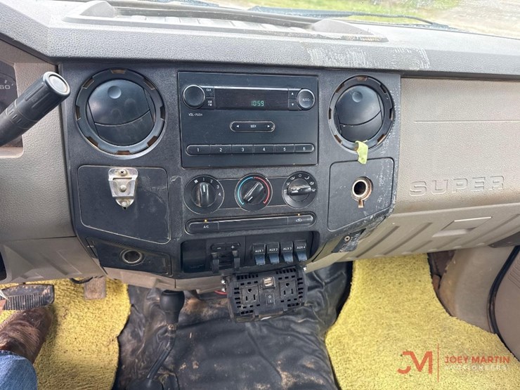 2008-ford-f350-xl-image-33