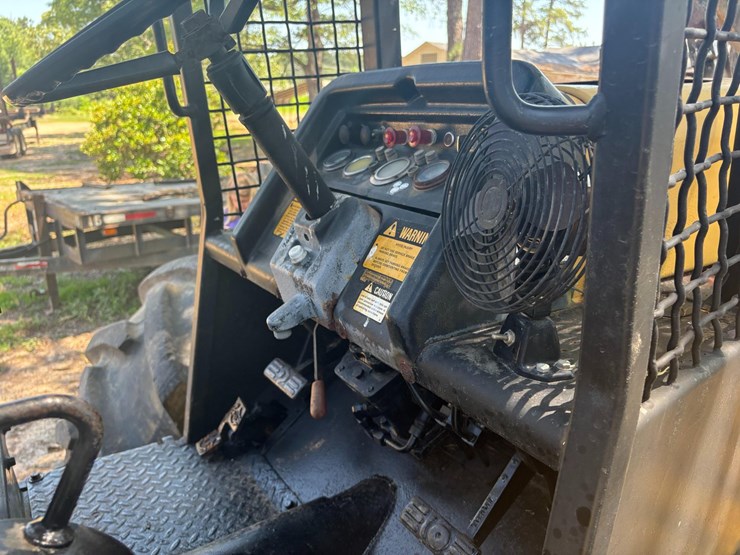 1983-john-deere-640-image-26
