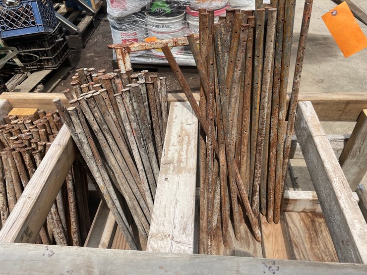 #6032-•-various-size-concrete-stakes-with-pallet-organizers-image-3