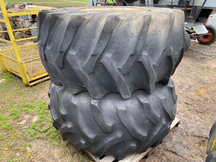 #3506-•-set-of-combine-tires-with-rims-image-1