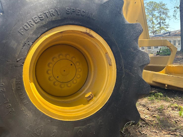 1983-john-deere-640-image-37