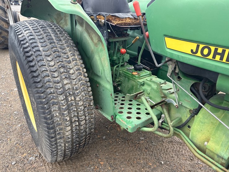 john-deere-850-image-26