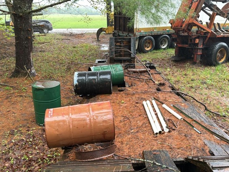 #168-•-1985-lowboy-equipment-trailer-image-12