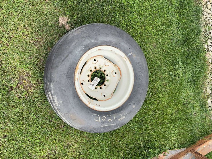 implement-spare-tire,-6-lug-image-1