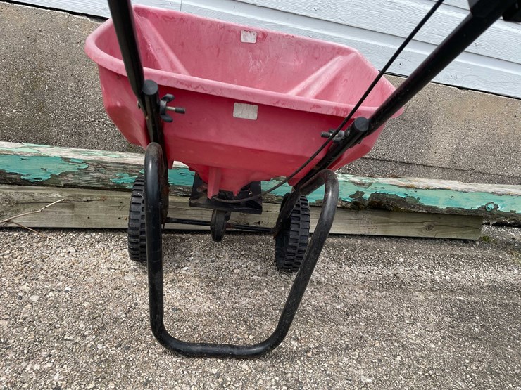 #4187-•-seed-spreader-image-6