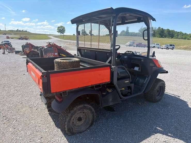 2015-kubota-rtv-x900-image-4