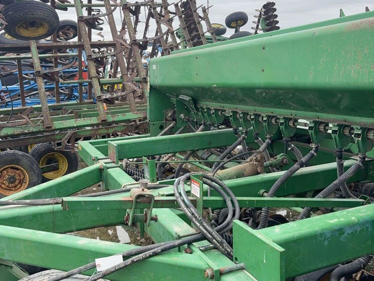 john-deere-750-image-4
