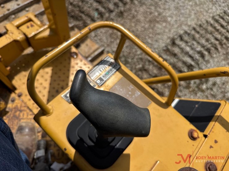 1998-caterpillar-d5c-xl-image-26