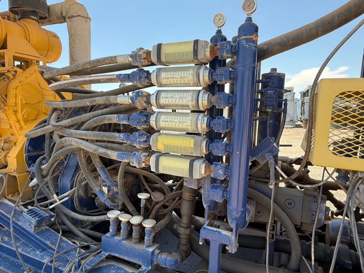 caterpillar-c32-image-16
