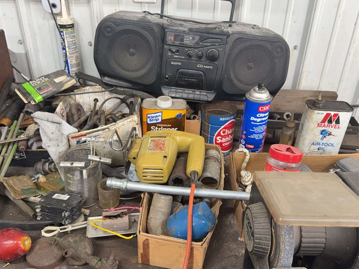 tools,-parts,-and-shop-related-items-image-3