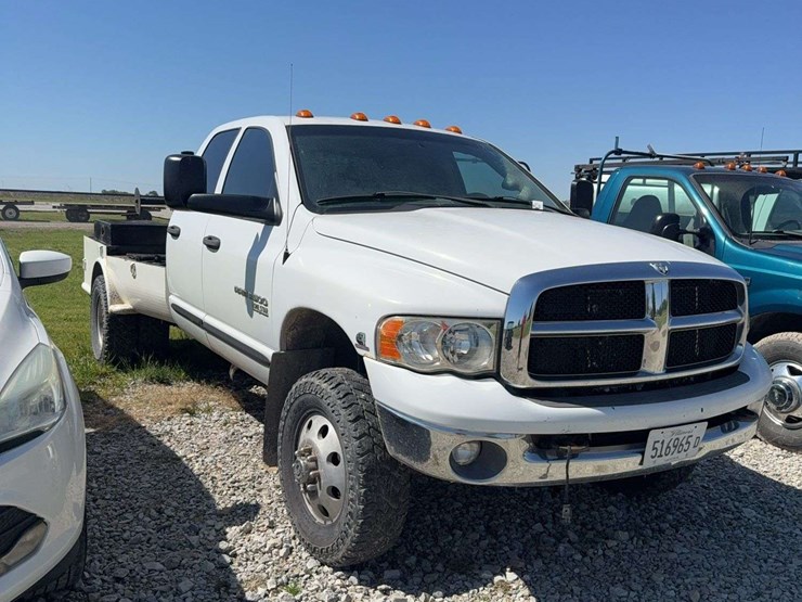 2005-dodge-ram-3500-image-2