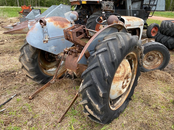 #3503-•-ferguson-wide-front-tractor-image-5