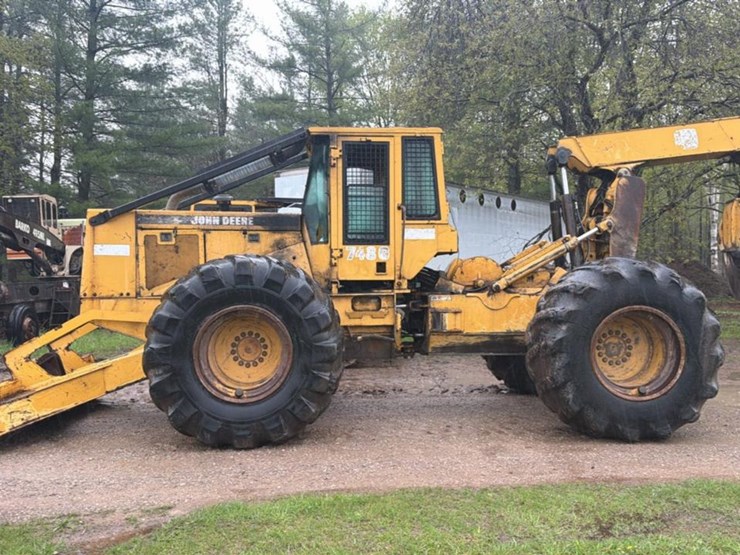 1996-deere-748g-image-2