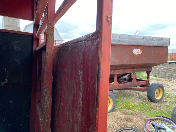 #3504-•-h&s-cattle-trailer-with-2"-ball-hitch-(no-title)-image-11