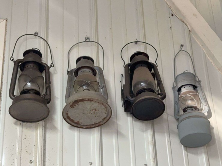 collection-of-three-ford-and-unbranded-oiler-dispensers-image-6