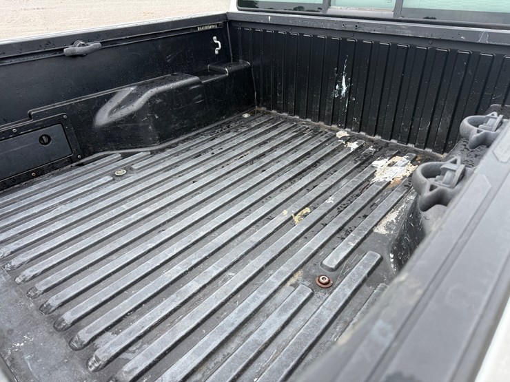 2018-toyota-tacoma-sr5-image-11