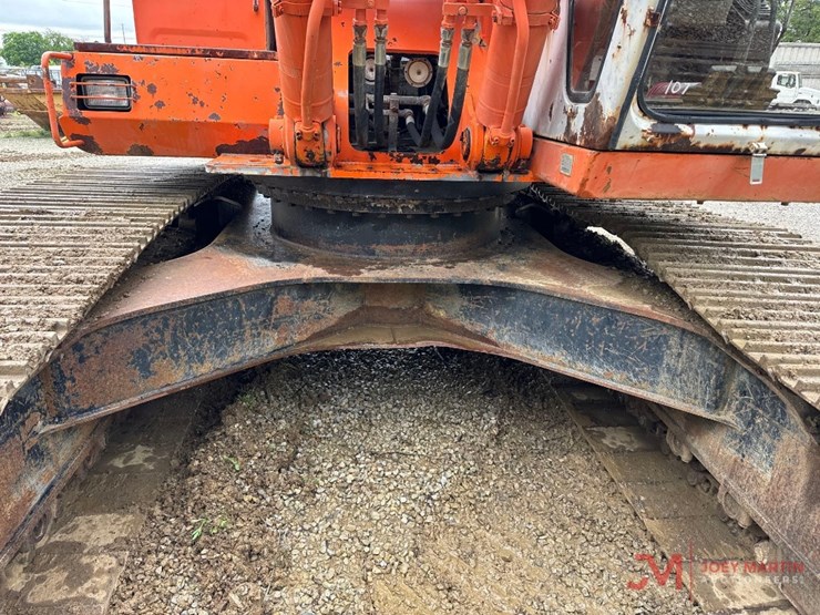 hitachi-ex270-lc-image-38