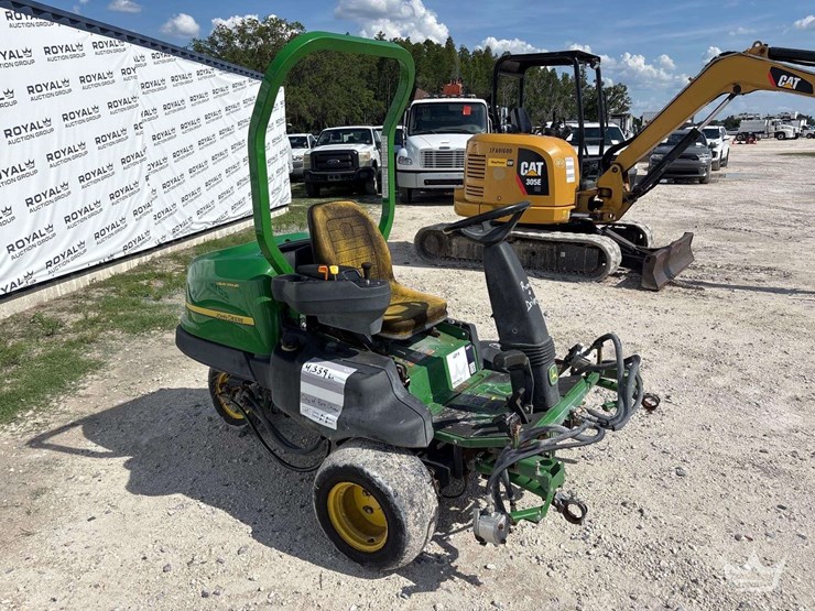 2018-john-deere-2500b-image-2