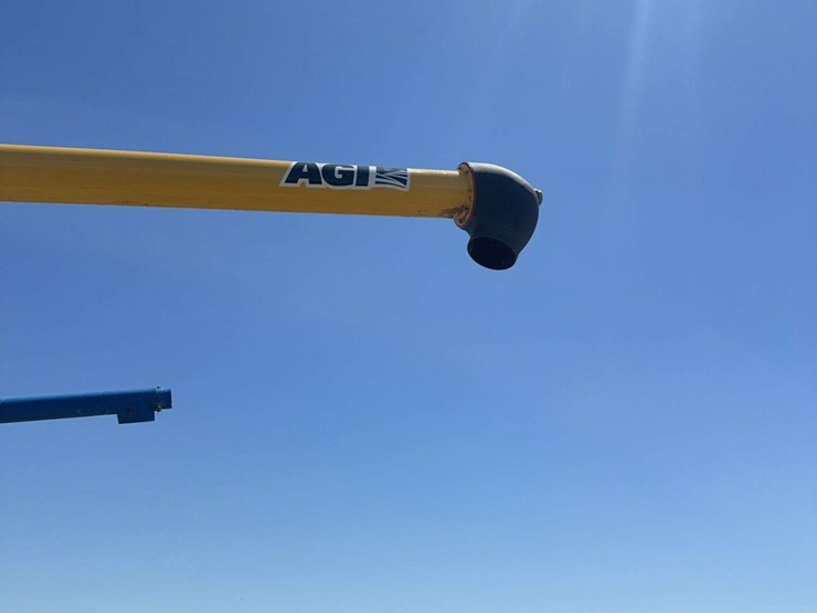 2023-westfield-mkx-x-21073-swing-away-auger,-10"-x-73ft,-540-pto-(inside-building),-low-use-image-11