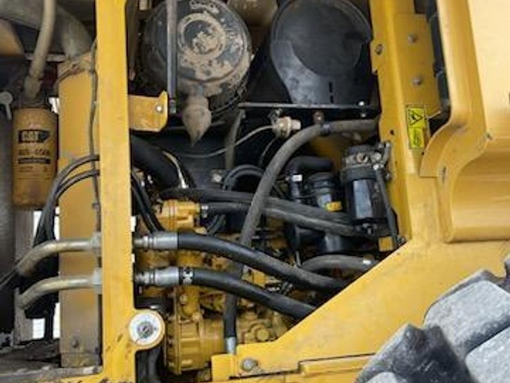 caterpillar-928gz-image-10