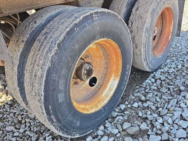 1997-mac-34ft-dump-trailer,-good-tires,-new-hoist-2-years-ago,-new-liner-2-years-ago,-tarp-and-power-opener,-2-years-ago,-and-new-jacks,-vin#-1m9d83421vc096684-image-11