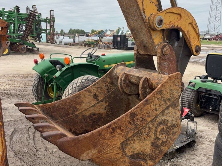 deere-310-image-8