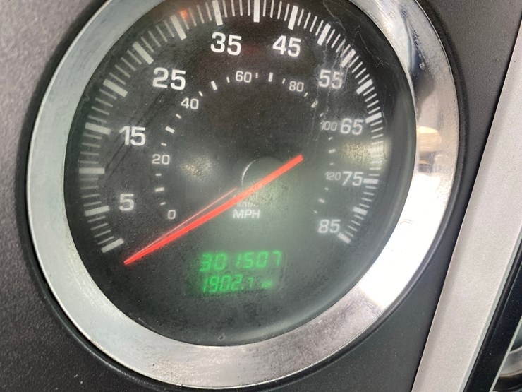 2014-kenworth-t400-single-axle-day-cab-semi-tractor-image-52